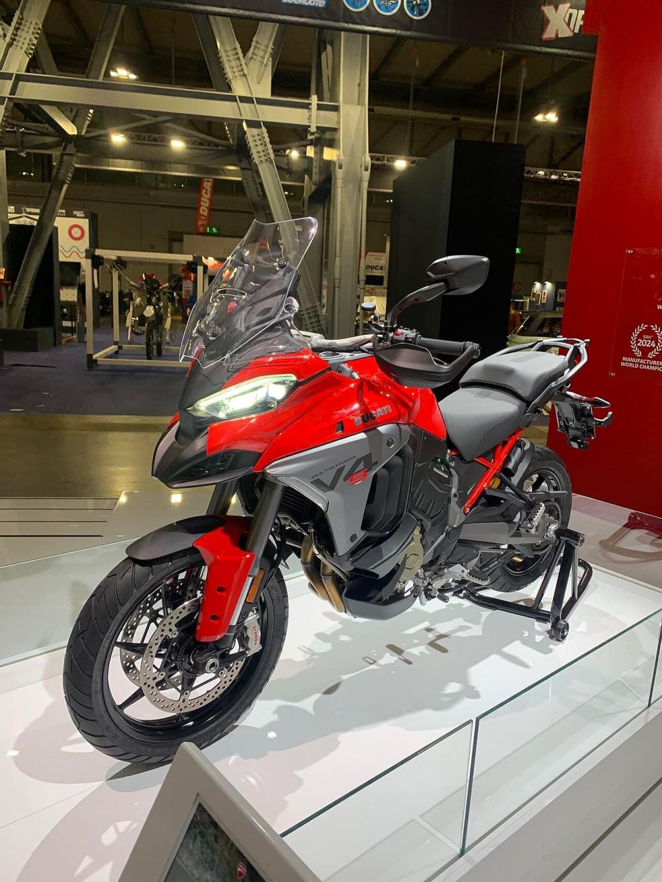 Ducati Multistrada V4 2025 fotoğraf 1
