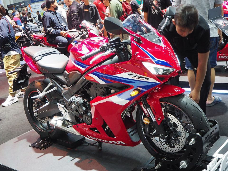 Honda CBR650R 2026 fotoğraf 2