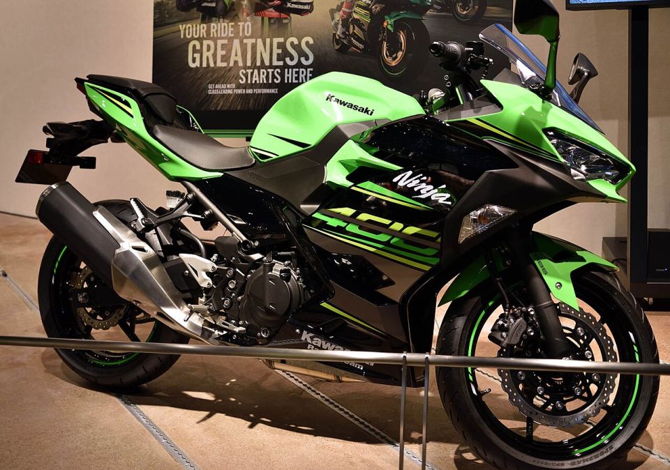 Kawasaki Ninja 400 Tech Pack 2022 fotoğraf 2