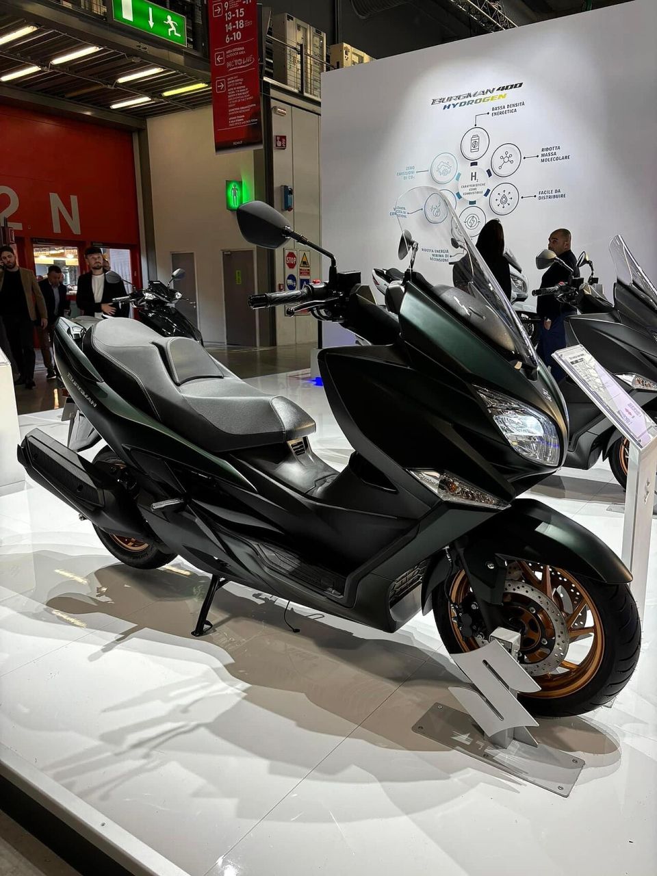 Suzuki Burgman 400 Sport 2023 fotoğraf 1