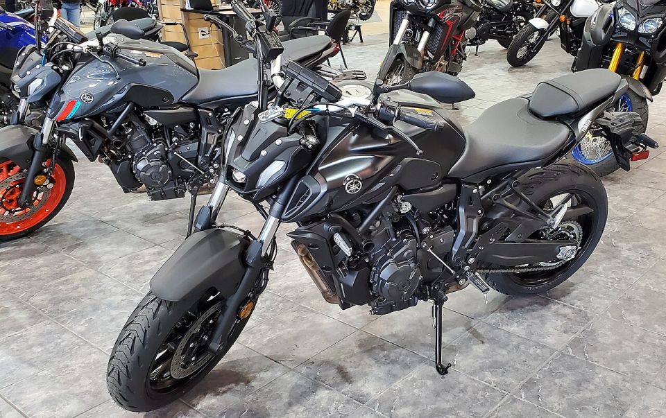 Yamaha MT-07 2015 fotoğraf 2