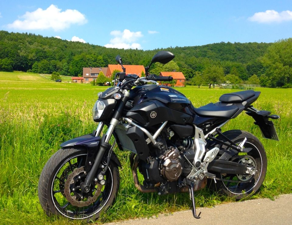 Yamaha MT-07 2015 fotoğraf 1