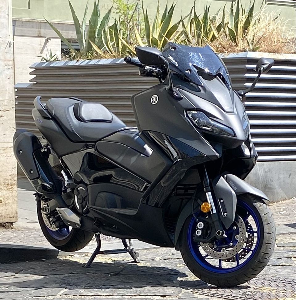Yamaha TMAX 560 2026 fotoğraf 1
